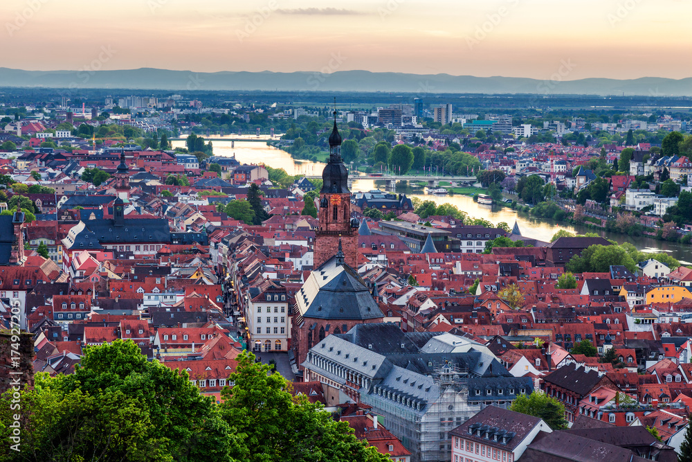 Obraz premium Heidelberg town with the famous old bridge and Heidelberg castle, Heidelberg, Germany