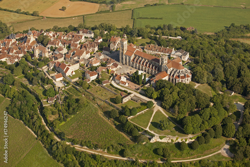 Vue aérienne de Vézelay