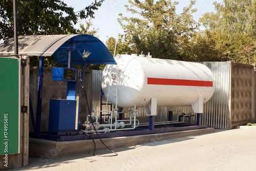 Obraz na płótnie LPG station for filling liquefied gas into the vehicle tanks. w salonie