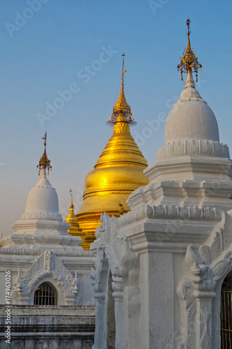 Myanmar Mandalay Kuthodaw Pagoda