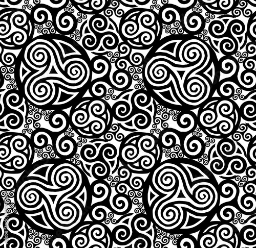 Black and white grunde celtic triskels vector seamless pattern