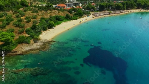 Wallpaper Mural Sea shore Torontodigital.ca