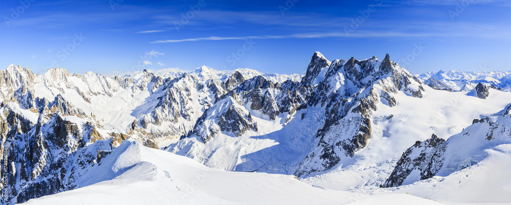 Fototapeta premium Mont Blanc mountain, view from Aiguille du Midi Mount at the Grandes Jorasses in the french alps above Chamonix