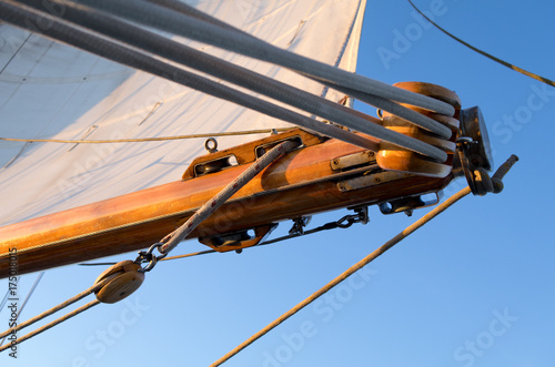 Obraz na plátně Sailing sails