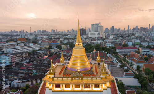 Bilde på lerret Beautiful Golden Mount Temple Fair, Golden Mount Temple in Bangkok on the mornin