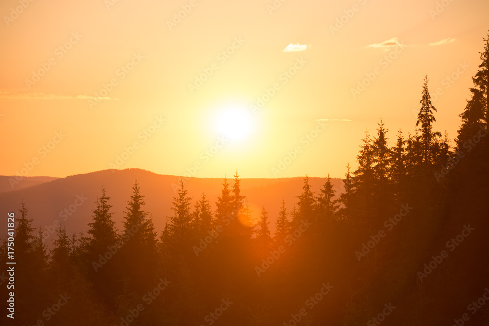 Obraz premium Sunset in the mountains