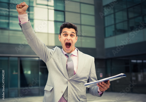 Foto Businessman expressing satisfaction