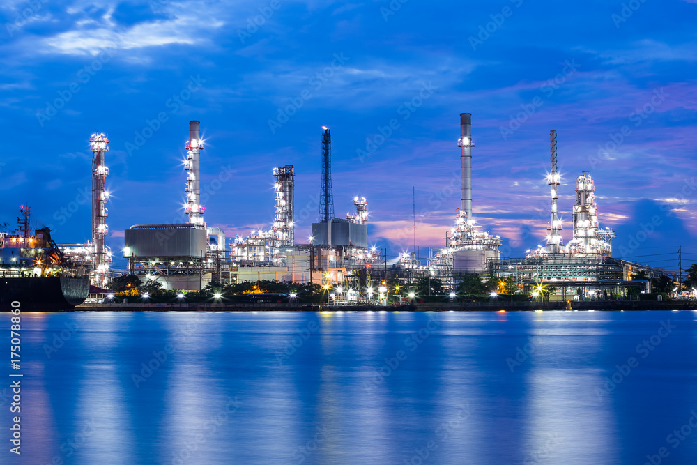 oil refinery plant while twilight