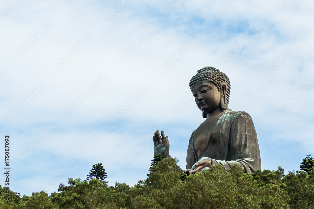 Fototapeta premium HONG KONG - July 7 th 2017 : Tian Tan Buddha , Big Budda , people visit the Tian Tan Buddha , Landmark