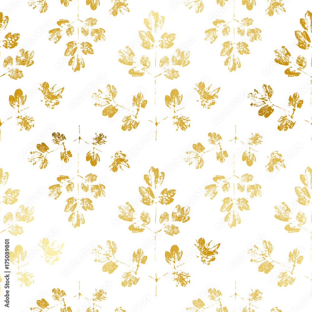 Seamless pattern with golden leaves ornate
