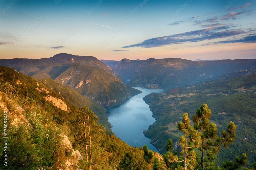 Fototapeta premium View of the Banjska stena Tara mountain landscape with the sunrise