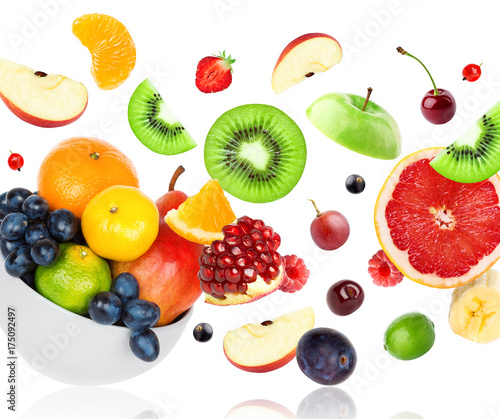 Fototapeta Naklejka Na Ścianę i Meble -  Mixed fruits falling