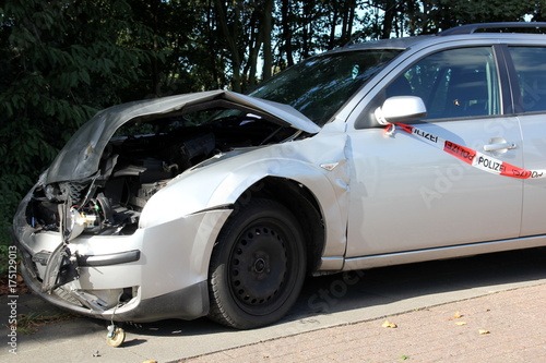 Obraz na plátně Close up of a crashed car