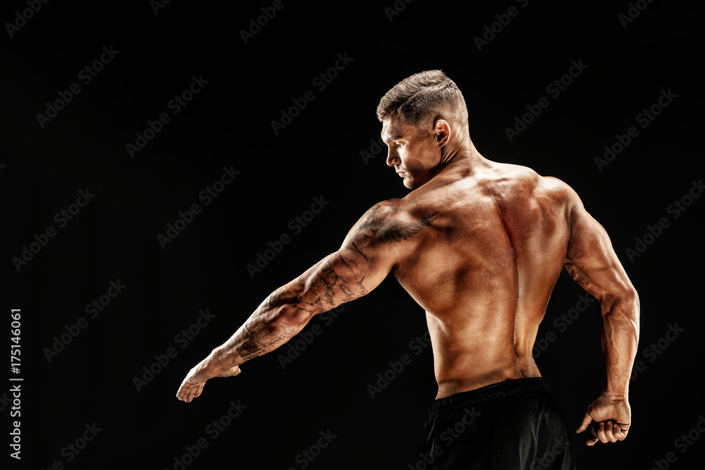 Very Brawny Guy Bodybuilder Posing. Beautiful Sporty Guy Male Power.  Fitness Muscled Man. Roar. Smoke Background. Stock Photo, Picture and  Royalty Free Image. Image 134712381.