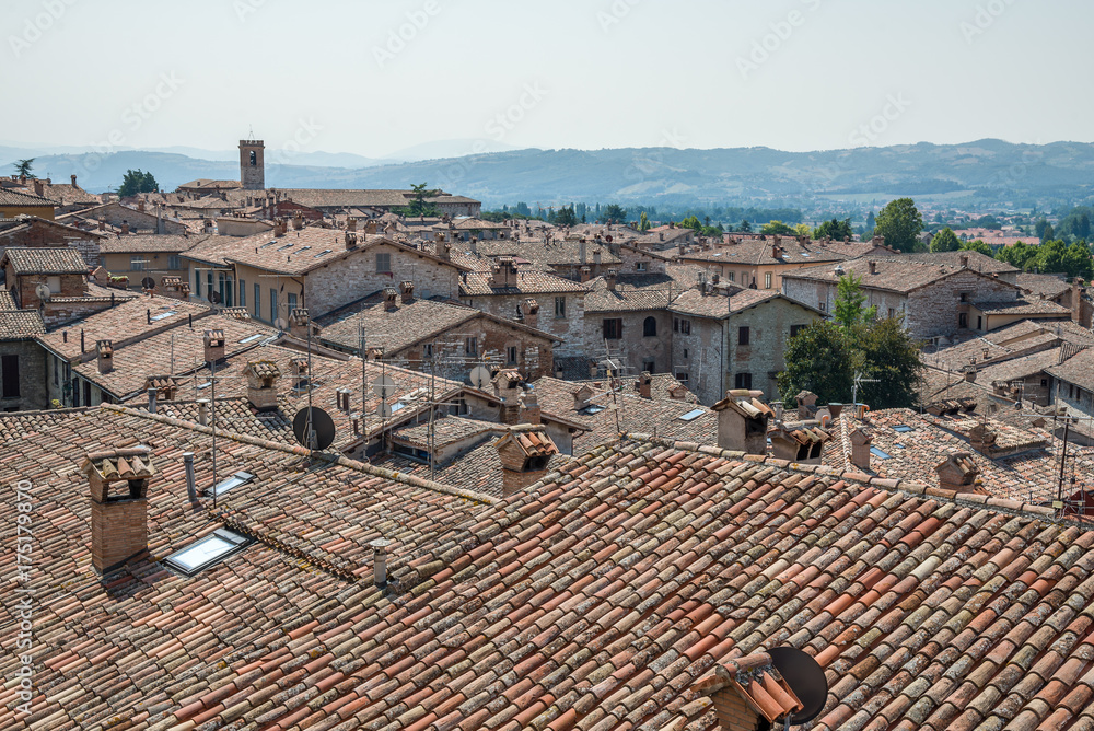 traditional Tuscan roofs