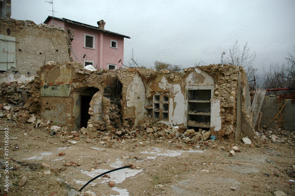 houses ruined by earthquake