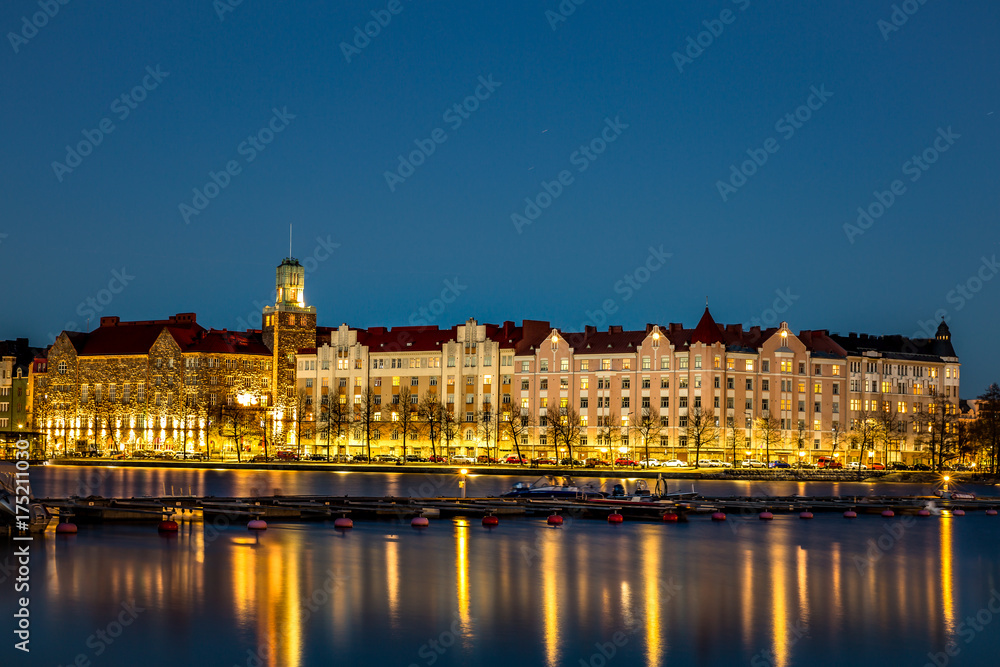 Naklejka premium HELSINKI CITY IN NIGHT 