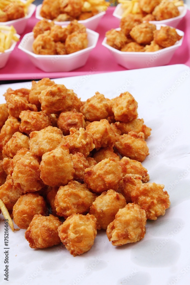 Fried chicken nuggets with sauce is delicious Fried chicken nuggets with sauce is delicious