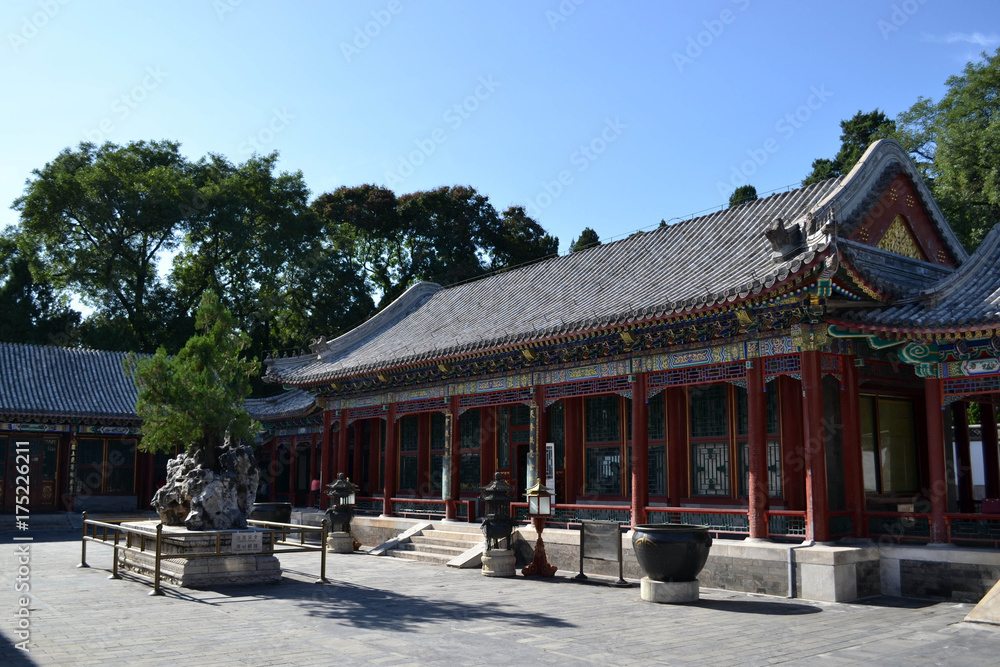 The temple around Summer Palace in Beijing. Pic was taken in September 2017. Translation: The temple around Summer Palace in Beijing. Pic was taken in September 2017. Translation: