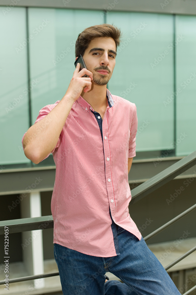 Obraz premium man on the phone