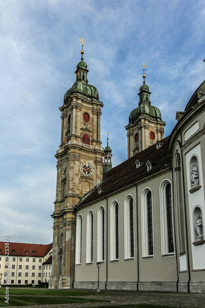 Kloster in St. Gallen von der Seite