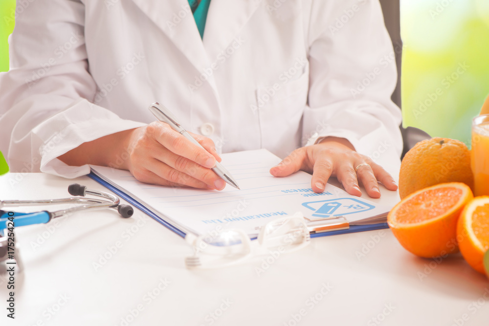 Doctors Hands Writing Diet Doctors Hands Writing Diet