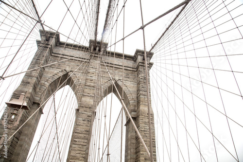 New York, view of the Brooklyn Bridge © Alessandro Lai