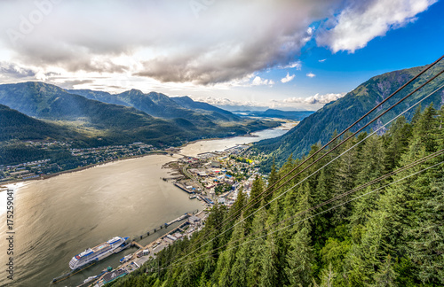 Juneau, Alaska: Landscape of mountains and Juneau city