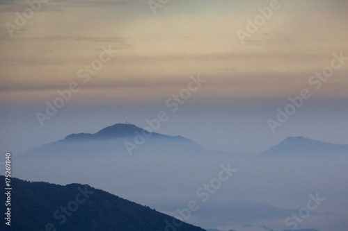Taiwan Mountains © Ian Schofield