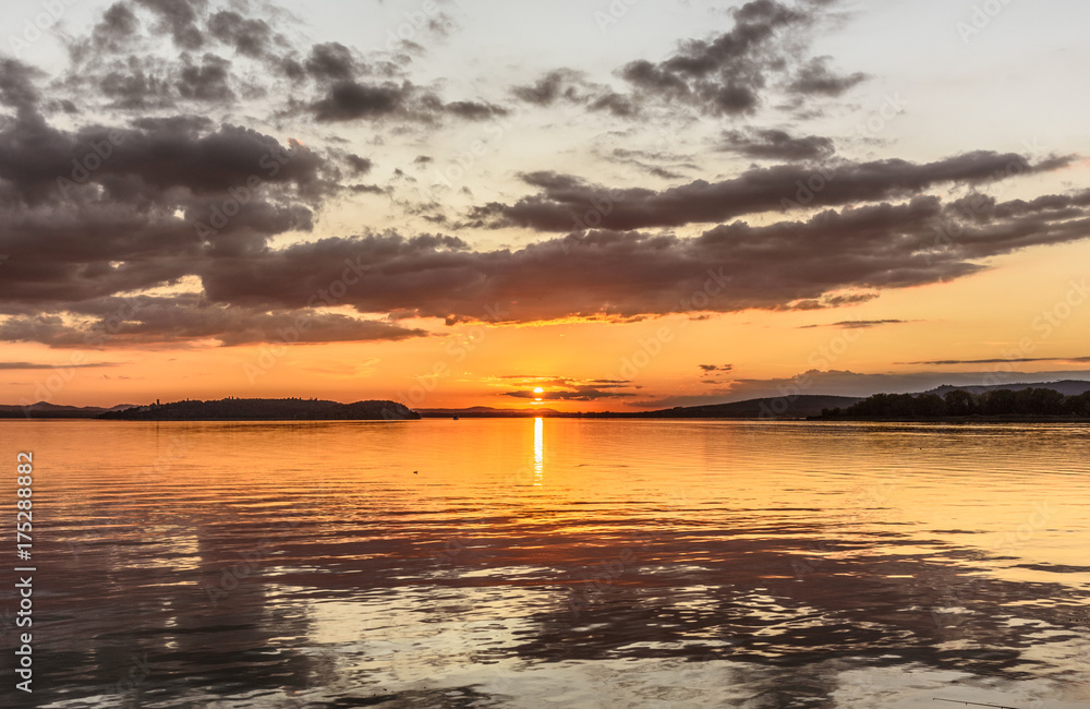 Fototapeta premium Sunset over Lake Trasimeno