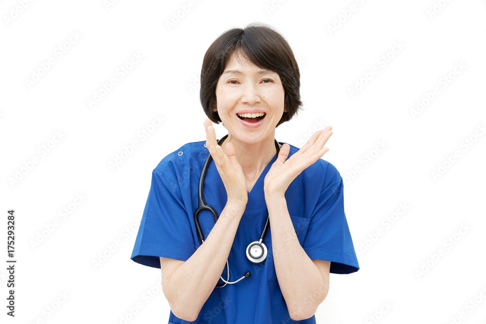 医療 女性 驚く 医療 女性 驚く