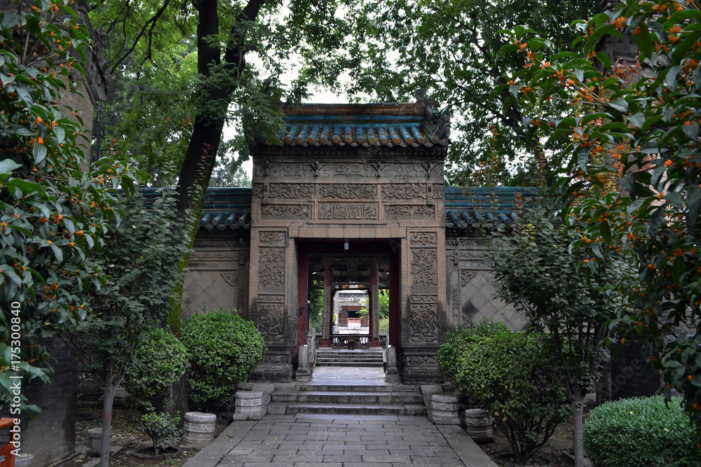 Obraz premium The view around Xi'an Great Mosque, considered as one of the most important place for Chinese Muslims in China. Pic was taken in September 2017. Translation: