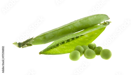 Wallpaper Mural Green peas isolated on white background Torontodigital.ca