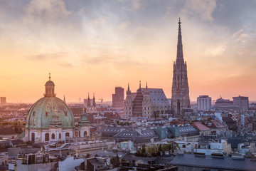 Plexiglas schilderij Wenen Skyline Wenen met Stephansdom  © mRGB