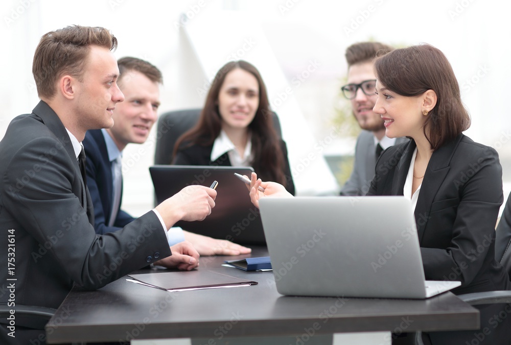 business team holds a brainstorm business team holds a brainstorm