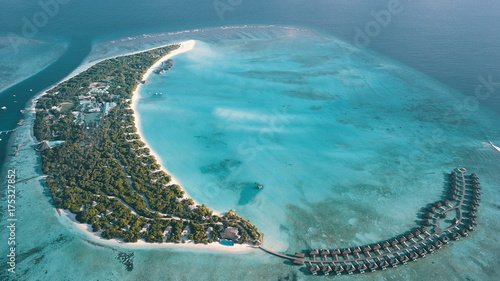  maldives hideway  resort  spa island sunny house