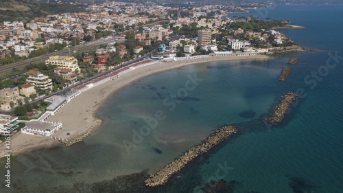 Vista aerea panoramica della spiaggia di Santa Marinella  in provincia di Roma  in Italia. Si tratta di una delle coste pi   belle della regione Lazio.