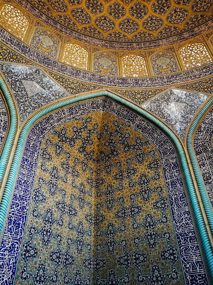 Oriental ornaments in mosque