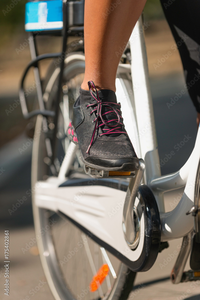 Obraz premium Riding electric bicycle