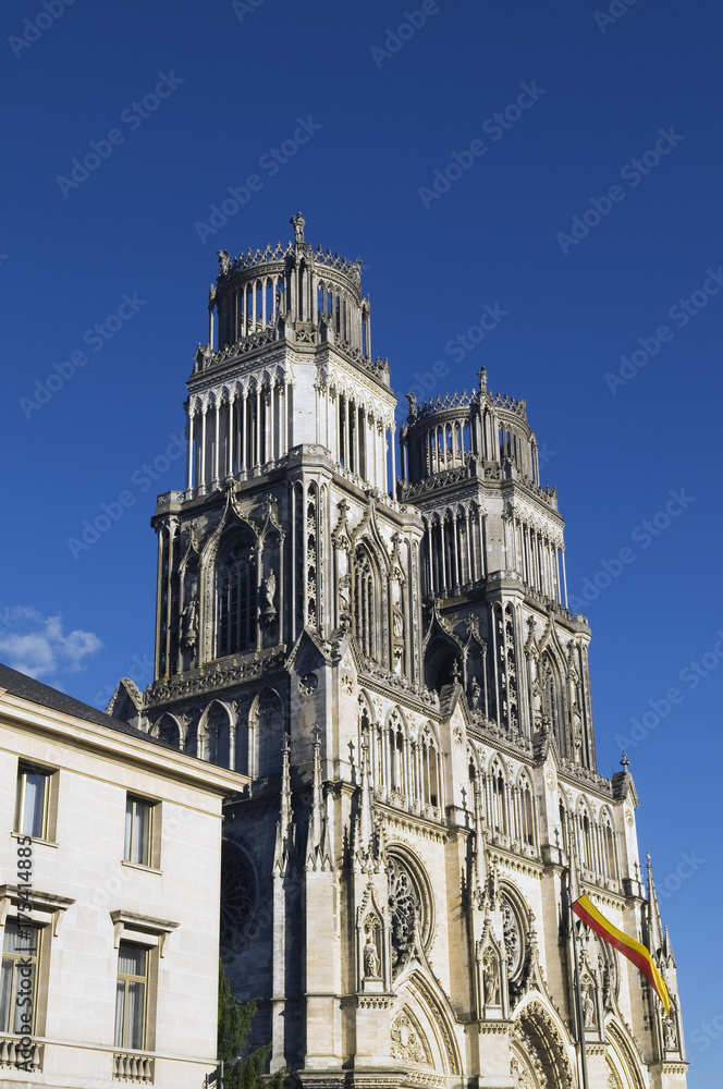 Fototapeta premium Cathédrale Sainte-Croix (Heiligkreuzkathedrale) von 1278, Place du Martroi, Orléans, Departement Loiret, Frankreich