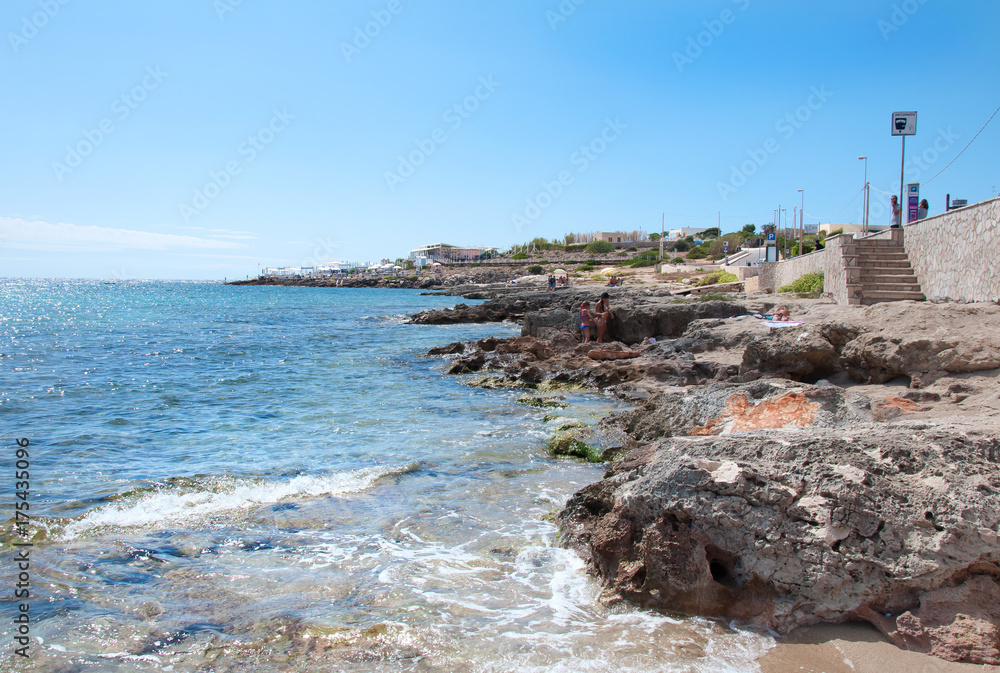 Salento -Puglia-  spiaggia di Marina di Felloniche