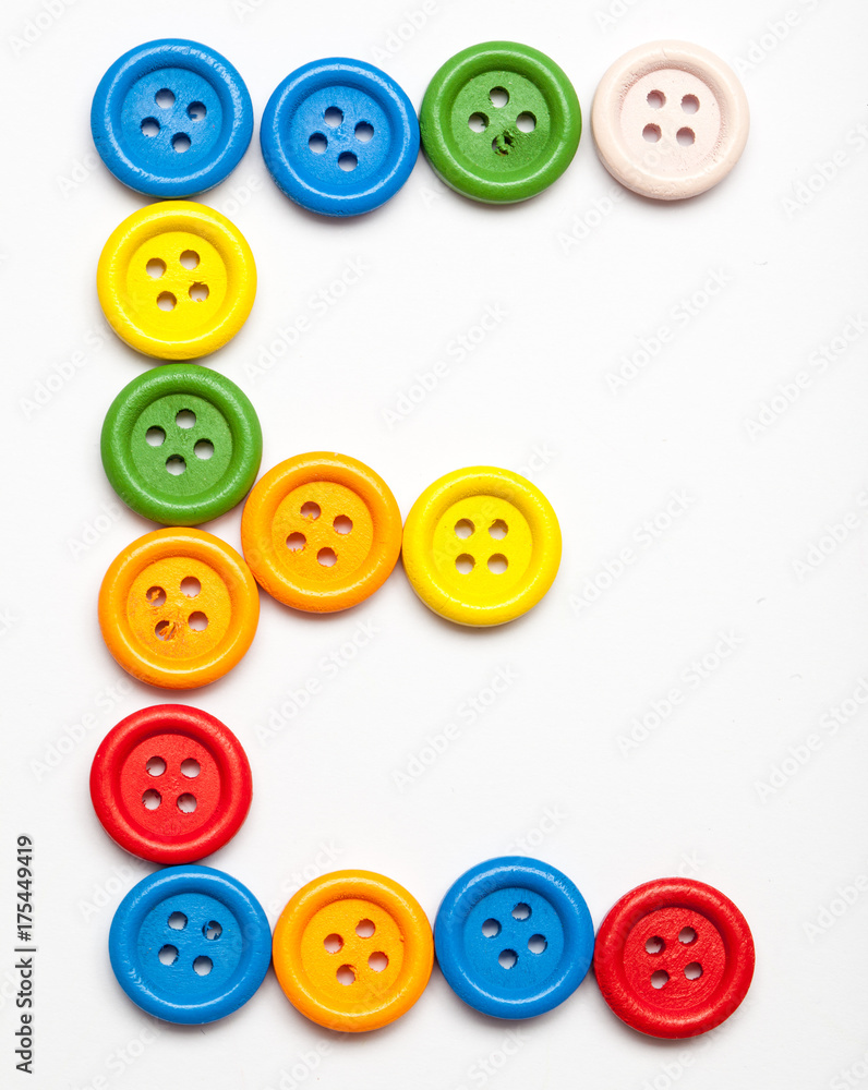 Fototapeta premium Sewing button alphabet: E