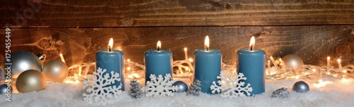 Adventskerzen blau - vierter Advent - Weihnachtskarte