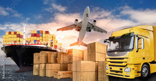LKW, Flugzeug und Schiff für den Transport von Waren