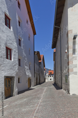 Südtirol- Impressionen, Altstadt, Glurns im Vinschgau © Composer