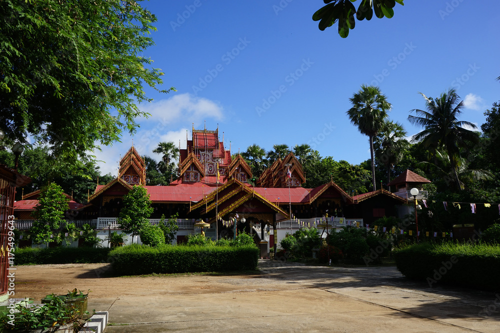 Wat Sri Rong Muang Lampang Thailand timber architecture