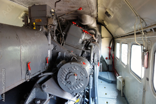 Engine locomotive