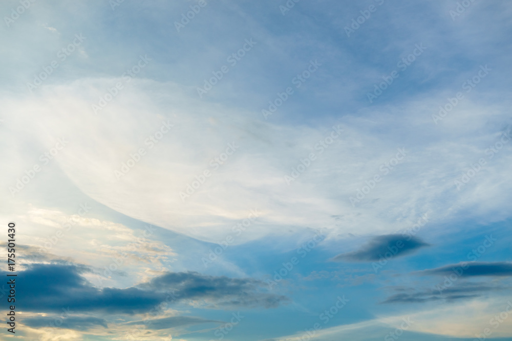 Obraz premium Cloud and blue sky background