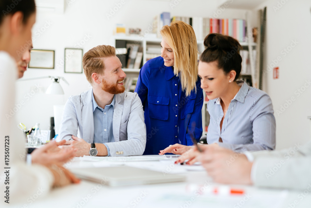 Fototapeta premium Succeful business partners brainstormin