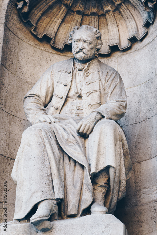Fototapeta premium Ferenc Erkel statue in front of the Hungarian State Opera House